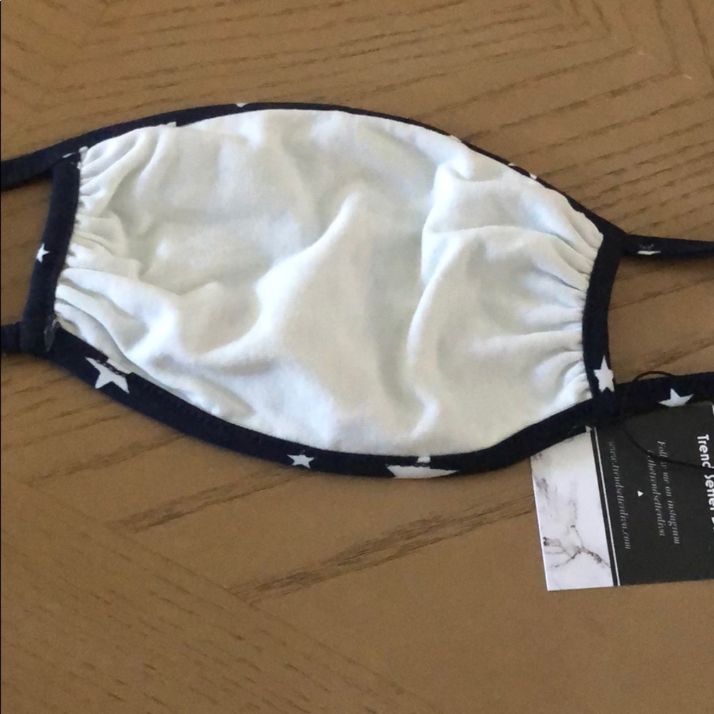 2 for $20! Navy Star print face mask - Picture 4 of 7